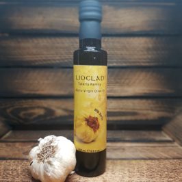Olivenöl extra nativ mit Knoblauch
